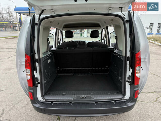 Белый Мерседес Ситан, объемом двигателя 1.5 л и пробегом 127 тыс. км за 13999 $, фото 84 на Automoto.ua