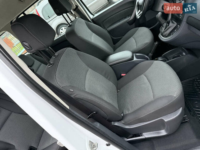 Белый Мерседес Ситан, объемом двигателя 1.5 л и пробегом 127 тыс. км за 13999 $, фото 47 на Automoto.ua