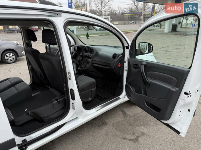 Белый Мерседес Ситан, объемом двигателя 1.5 л и пробегом 127 тыс. км за 13999 $, фото 91 на Automoto.ua