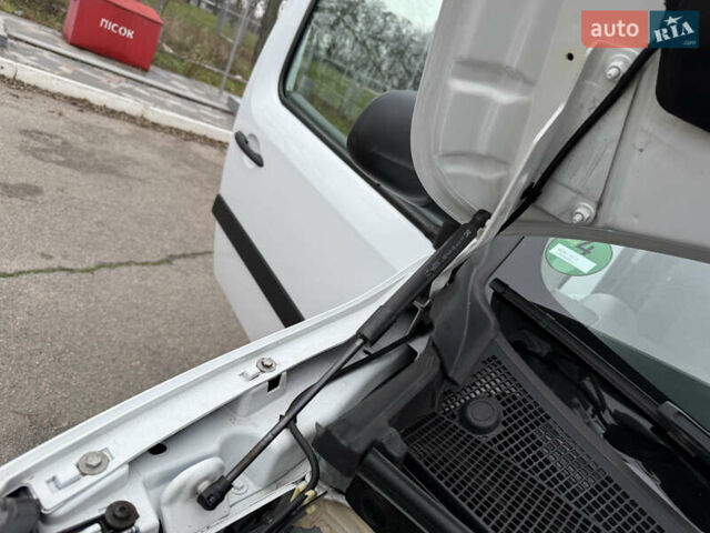 Белый Мерседес Ситан, объемом двигателя 1.5 л и пробегом 127 тыс. км за 13999 $, фото 109 на Automoto.ua
