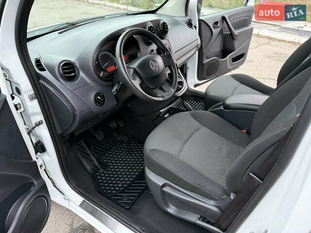 Белый Мерседес Ситан, объемом двигателя 1.5 л и пробегом 127 тыс. км за 13999 $, фото 63 на Automoto.ua