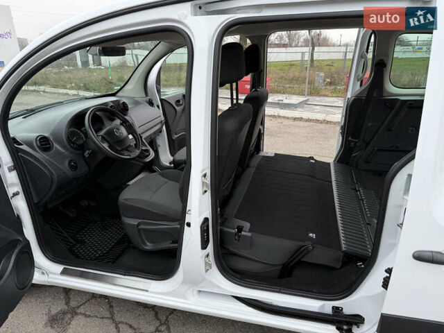 Белый Мерседес Ситан, объемом двигателя 1.5 л и пробегом 127 тыс. км за 13999 $, фото 92 на Automoto.ua