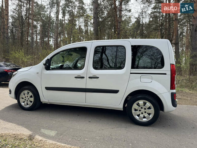 Белый Мерседес Ситан, объемом двигателя 1.46 л и пробегом 228 тыс. км за 11829 $, фото 1 на Automoto.ua