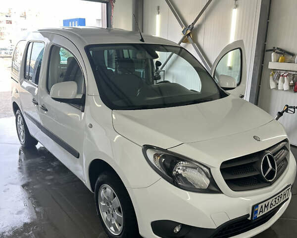 Белый Мерседес Ситан, объемом двигателя 1.46 л и пробегом 228 тыс. км за 11829 $, фото 20 на Automoto.ua