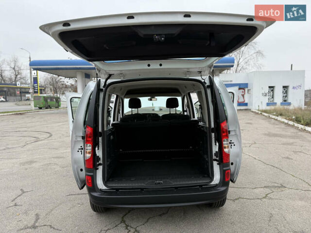 Белый Мерседес Ситан, объемом двигателя 1.5 л и пробегом 127 тыс. км за 13999 $, фото 119 на Automoto.ua