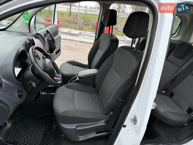 Белый Мерседес Ситан, объемом двигателя 1.5 л и пробегом 127 тыс. км за 13999 $, фото 83 на Automoto.ua