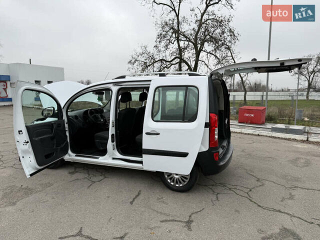 Белый Мерседес Ситан, объемом двигателя 1.5 л и пробегом 127 тыс. км за 13999 $, фото 122 на Automoto.ua