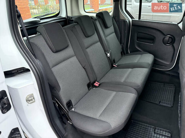 Белый Мерседес Ситан, объемом двигателя 1.5 л и пробегом 127 тыс. км за 13999 $, фото 57 на Automoto.ua