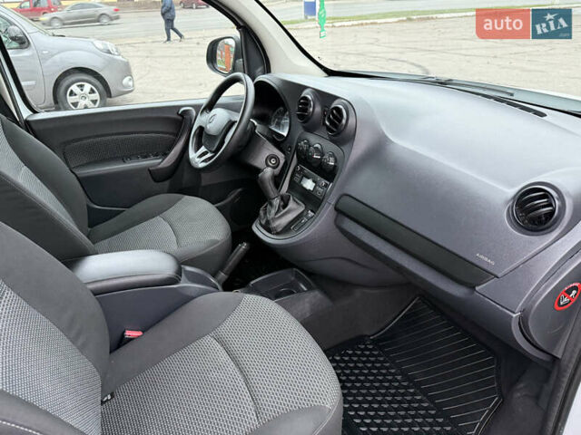 Белый Мерседес Ситан, объемом двигателя 1.5 л и пробегом 127 тыс. км за 13999 $, фото 56 на Automoto.ua