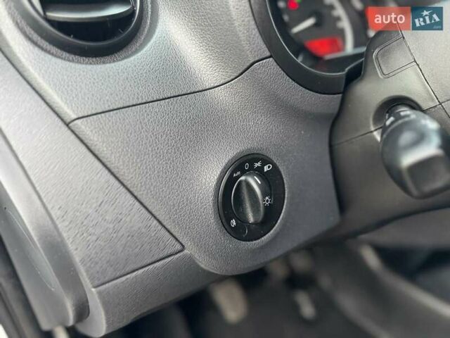 Белый Мерседес Ситан, объемом двигателя 1.5 л и пробегом 157 тыс. км за 11700 $, фото 47 на Automoto.ua