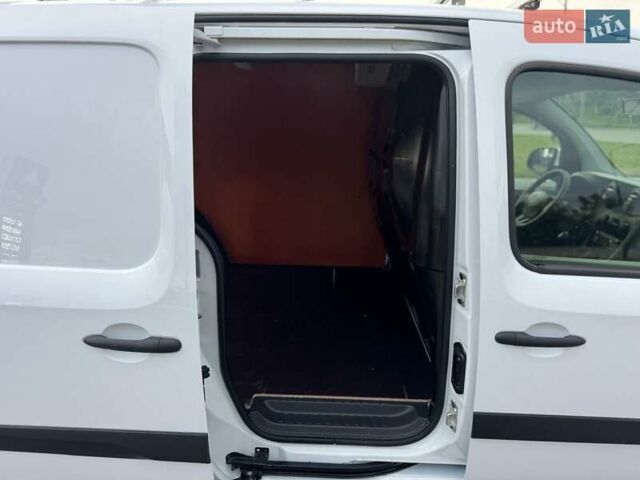 Белый Мерседес Ситан, объемом двигателя 1.5 л и пробегом 157 тыс. км за 11700 $, фото 30 на Automoto.ua