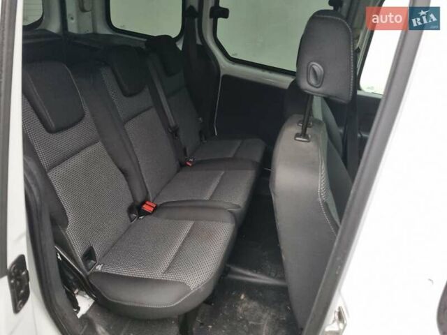 Белый Мерседес Ситан, объемом двигателя 1.5 л и пробегом 160 тыс. км за 13000 $, фото 4 на Automoto.ua