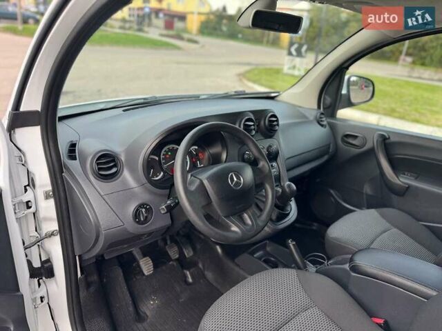 Белый Мерседес Ситан, объемом двигателя 1.5 л и пробегом 157 тыс. км за 11700 $, фото 50 на Automoto.ua