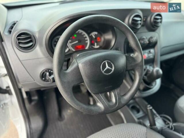 Белый Мерседес Ситан, объемом двигателя 1.5 л и пробегом 157 тыс. км за 11700 $, фото 51 на Automoto.ua