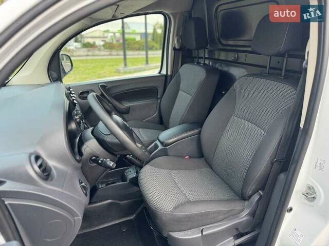 Белый Мерседес Ситан, объемом двигателя 1.5 л и пробегом 157 тыс. км за 11700 $, фото 52 на Automoto.ua