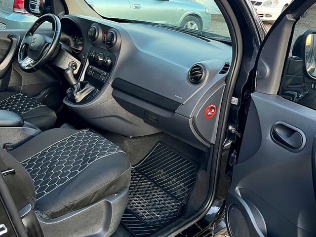 Черный Мерседес Ситан, объемом двигателя 1.5 л и пробегом 223 тыс. км за 8499 $, фото 7 на Automoto.ua