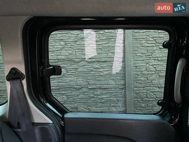 Мерседес Сітан 2014 у Чернігові на Automoto.ua Чорний Мерседес Сітан, об'ємом двигуна 1.46 л та пробігом 290 тис. км за 10900 $, фото 57 на Automoto.ua