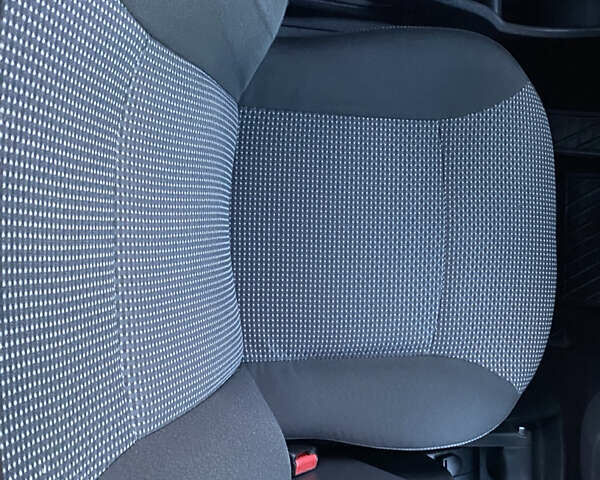 Мерседес Сітан 2014 у Чернігові на Automoto.ua Чорний Мерседес Сітан, об'ємом двигуна 1.46 л та пробігом 290 тис. км за 10900 $, фото 43 на Automoto.ua