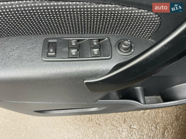 Чорний Мерседес Сітан, об'ємом двигуна 1.5 л та пробігом 196 тис. км за 11500 $, фото 25 на Automoto.ua