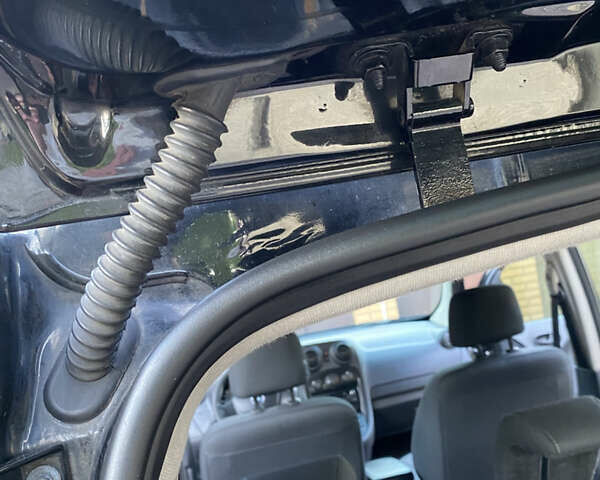 Мерседес Сітан 2014 у Чернігові на Automoto.ua Чорний Мерседес Сітан, об'ємом двигуна 1.46 л та пробігом 290 тис. км за 10900 $, фото 17 на Automoto.ua