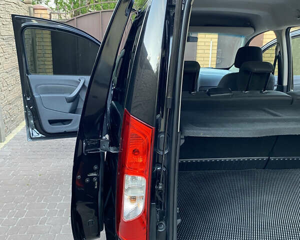 Мерседес Сітан 2014 у Чернігові на Automoto.ua Чорний Мерседес Сітан, об'ємом двигуна 1.46 л та пробігом 290 тис. км за 10900 $, фото 15 на Automoto.ua