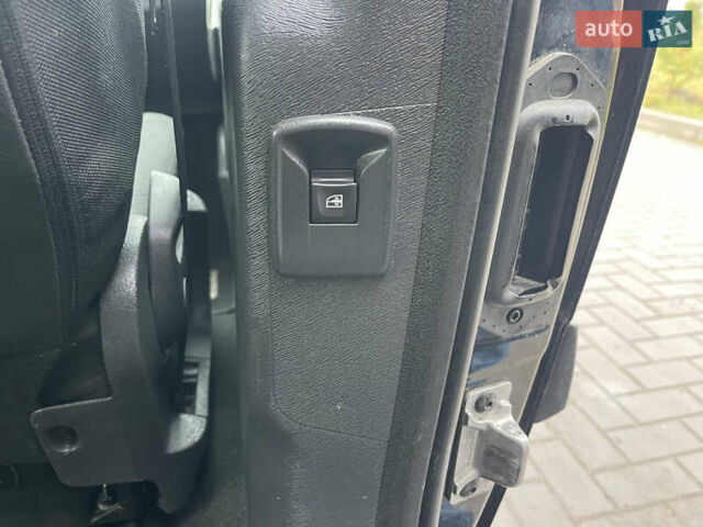 Чорний Мерседес Сітан, об'ємом двигуна 1.5 л та пробігом 196 тис. км за 11500 $, фото 41 на Automoto.ua