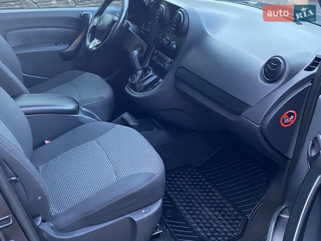 Мерседес Сітан 2014 у Чернігові на Automoto.ua Чорний Мерседес Сітан, об'ємом двигуна 1.46 л та пробігом 290 тис. км за 10900 $, фото 41 на Automoto.ua