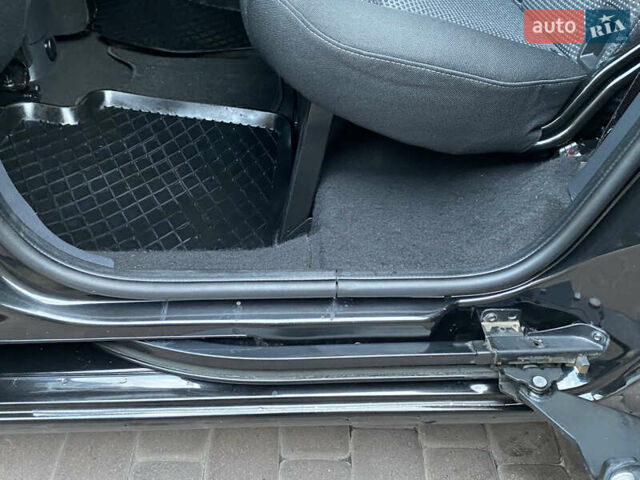 Мерседес Сітан 2014 у Чернігові на Automoto.ua Чорний Мерседес Сітан, об'ємом двигуна 1.46 л та пробігом 290 тис. км за 10900 $, фото 48 на Automoto.ua