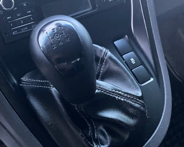 Мерседес Сітан 2014 у Чернігові на Automoto.ua Чорний Мерседес Сітан, об'ємом двигуна 1.46 л та пробігом 290 тис. км за 10900 $, фото 52 на Automoto.ua