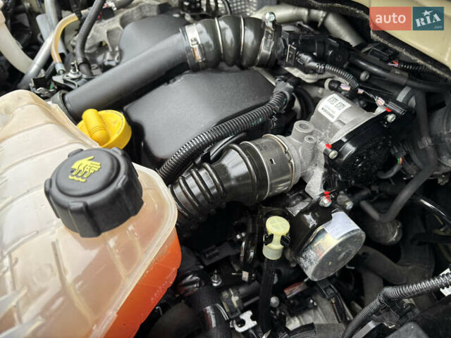 Чорний Мерседес Сітан, об'ємом двигуна 1.46 л та пробігом 135 тис. км за 12900 $, фото 48 на Automoto.ua