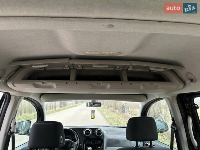 Чорний Мерседес Сітан, об'ємом двигуна 1.46 л та пробігом 135 тис. км за 12900 $, фото 33 на Automoto.ua