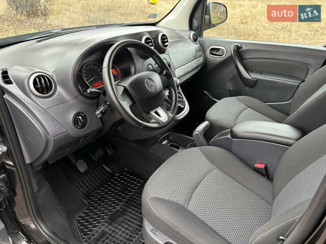 Чорний Мерседес Сітан, об'ємом двигуна 1.46 л та пробігом 135 тис. км за 12900 $, фото 18 на Automoto.ua