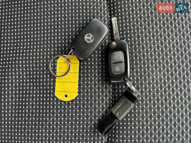 Чорний Мерседес Сітан, об'ємом двигуна 1.46 л та пробігом 135 тис. км за 12900 $, фото 50 на Automoto.ua