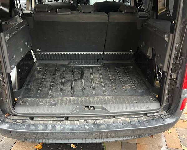 Чорний Мерседес Сітан, об'ємом двигуна 1.46 л та пробігом 242 тис. км за 10300 $, фото 8 на Automoto.ua