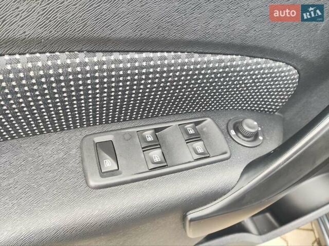 Черный Мерседес Ситан, объемом двигателя 1.5 л и пробегом 153 тыс. км за 13700 $, фото 12 на Automoto.ua