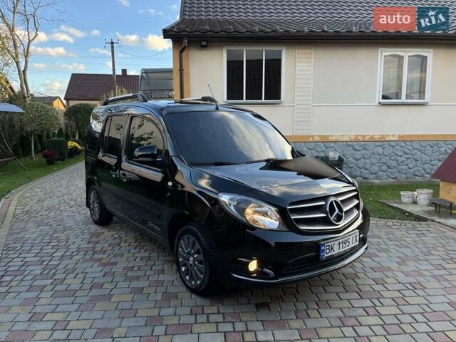 Черный Мерседес Ситан, объемом двигателя 1.46 л и пробегом 118 тыс. км за 13700 $, фото 1 на Automoto.ua