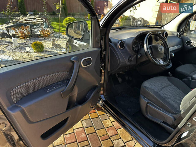 Чорний Мерседес Сітан, об'ємом двигуна 1.46 л та пробігом 238 тис. км за 11500 $, фото 34 на Automoto.ua