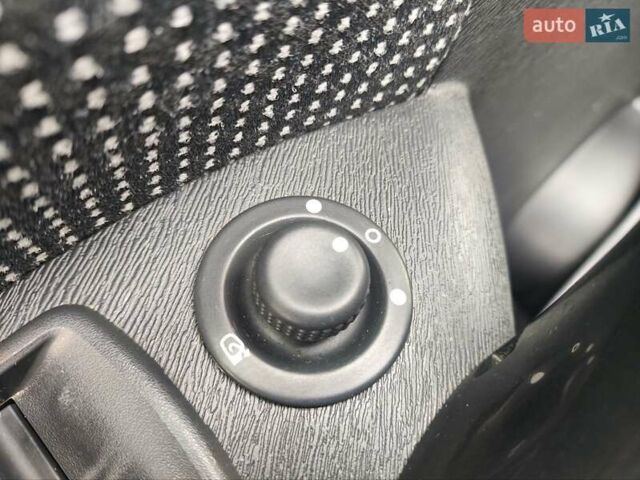 Черный Мерседес Ситан, объемом двигателя 1.5 л и пробегом 153 тыс. км за 13700 $, фото 13 на Automoto.ua