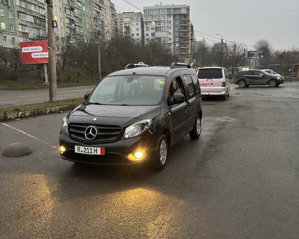 Черный Мерседес Ситан, объемом двигателя 1.46 л и пробегом 250 тыс. км за 13200 $, фото 1 на Automoto.ua