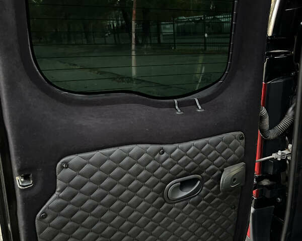 Черный Мерседес Ситан, объемом двигателя 1.5 л и пробегом 209 тыс. км за 15000 $, фото 15 на Automoto.ua