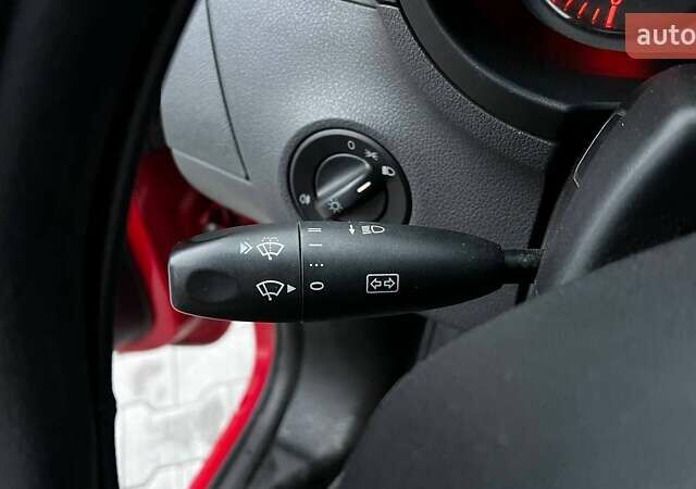 Червоний Мерседес Сітан, об'ємом двигуна 1.46 л та пробігом 234 тис. км за 8490 $, фото 38 на Automoto.ua