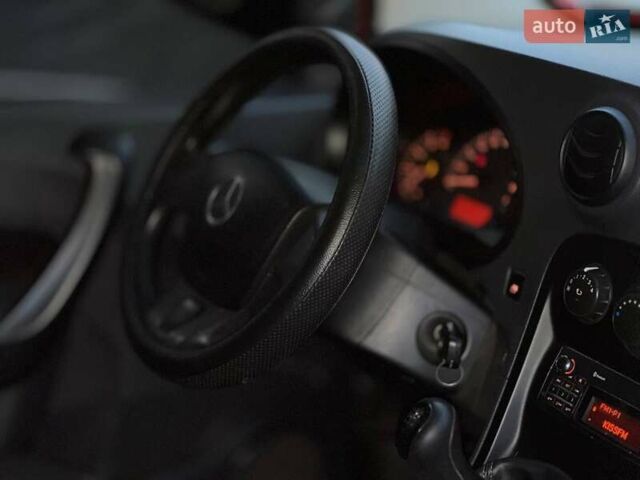 Червоний Мерседес Сітан, об'ємом двигуна 1.46 л та пробігом 234 тис. км за 8490 $, фото 67 на Automoto.ua