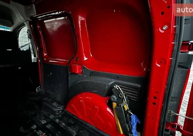 Червоний Мерседес Сітан, об'ємом двигуна 1.46 л та пробігом 234 тис. км за 8490 $, фото 51 на Automoto.ua