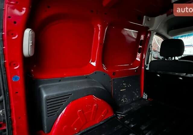 Червоний Мерседес Сітан, об'ємом двигуна 1.46 л та пробігом 234 тис. км за 8490 $, фото 53 на Automoto.ua