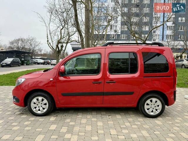 Красный Мерседес Ситан, объемом двигателя 1.46 л и пробегом 187 тыс. км за 10999 $, фото 2 на Automoto.ua