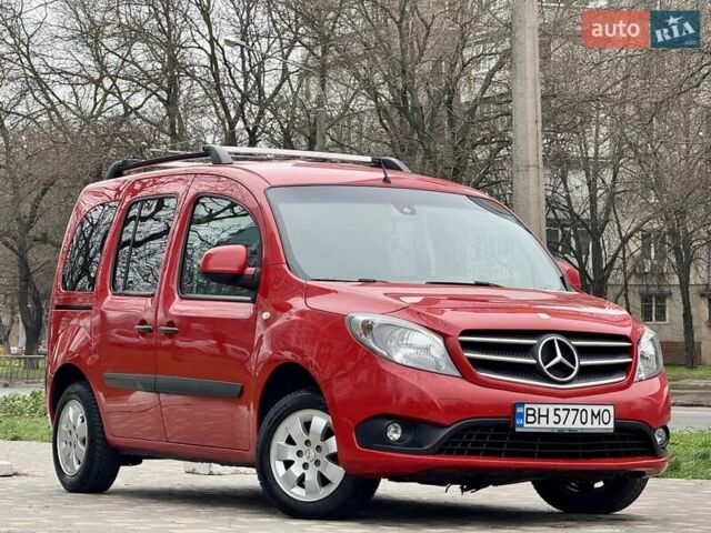 Красный Мерседес Ситан, объемом двигателя 1.46 л и пробегом 187 тыс. км за 10999 $, фото 21 на Automoto.ua