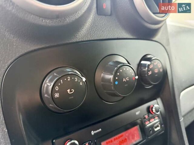 Красный Мерседес Ситан, объемом двигателя 1.46 л и пробегом 187 тыс. км за 10999 $, фото 37 на Automoto.ua