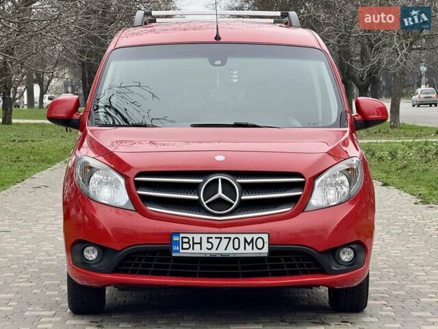 Красный Мерседес Ситан, объемом двигателя 1.46 л и пробегом 187 тыс. км за 10999 $, фото 1 на Automoto.ua