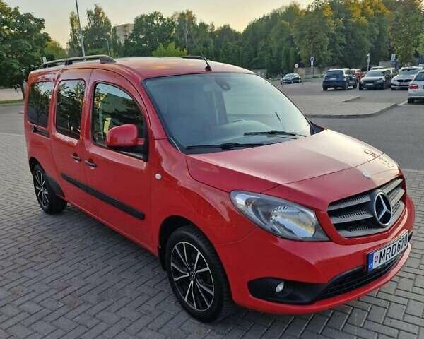 Червоний Мерседес Сітан, об'ємом двигуна 1.5 л та пробігом 219 тис. км за 9600 $, фото 19 на Automoto.ua