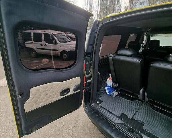 Жовтий Мерседес Citan пас., об'ємом двигуна 1.5 л та пробігом 203 тис. км за 8300 $, фото 21 на Automoto.ua